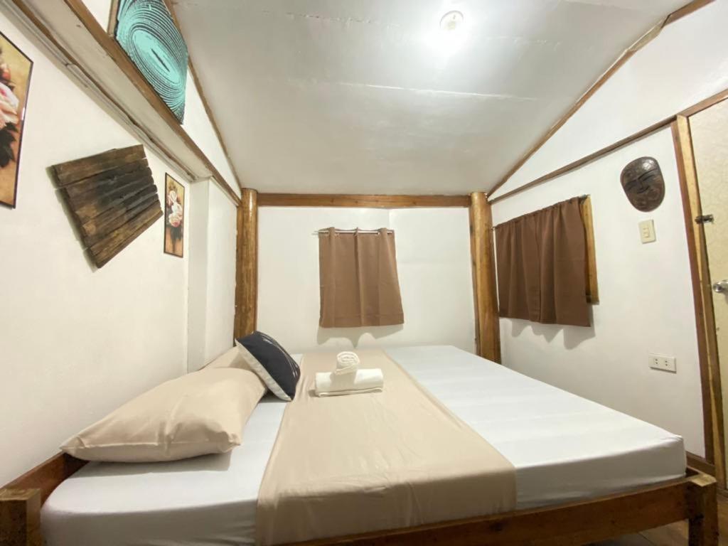 Mil'S Hillside Tourist Inn San Vicente  Εξωτερικό φωτογραφία
